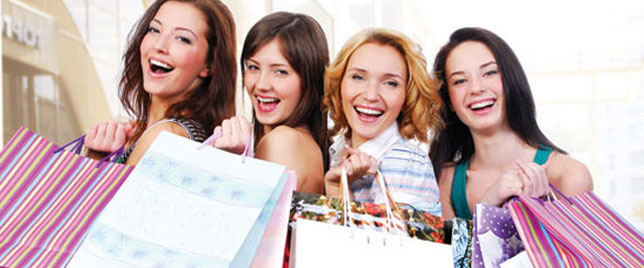 Outlet Collection at Niagara Shop and Stay - Hotels in Niagara Falls
