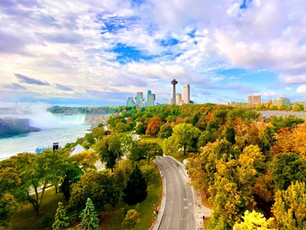 Parkway Fall - Hotels in Niagara Falls