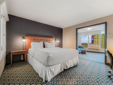 Hotel Room - Hotels in Niagara Falls