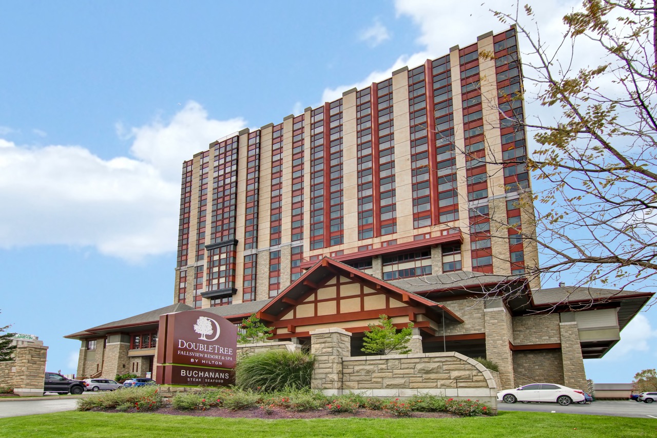 DoubleTree Fallsview Resort and Spa in Niagara Falls