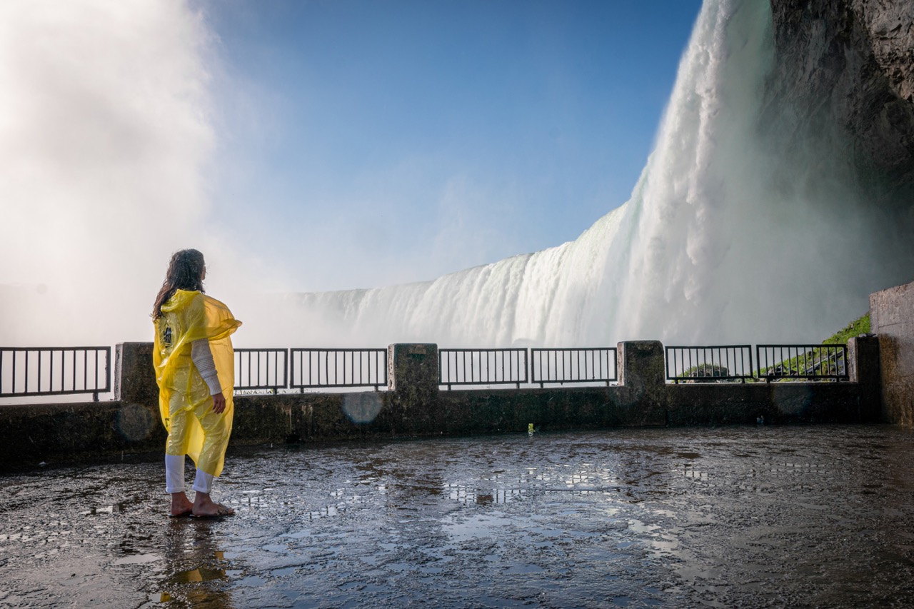 Close-up view of Horseshoe Falls