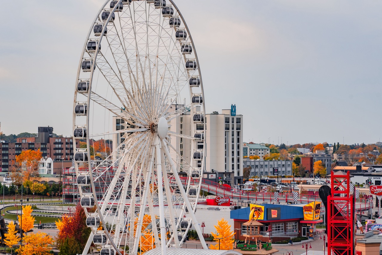 Clifton Hill entertainment district